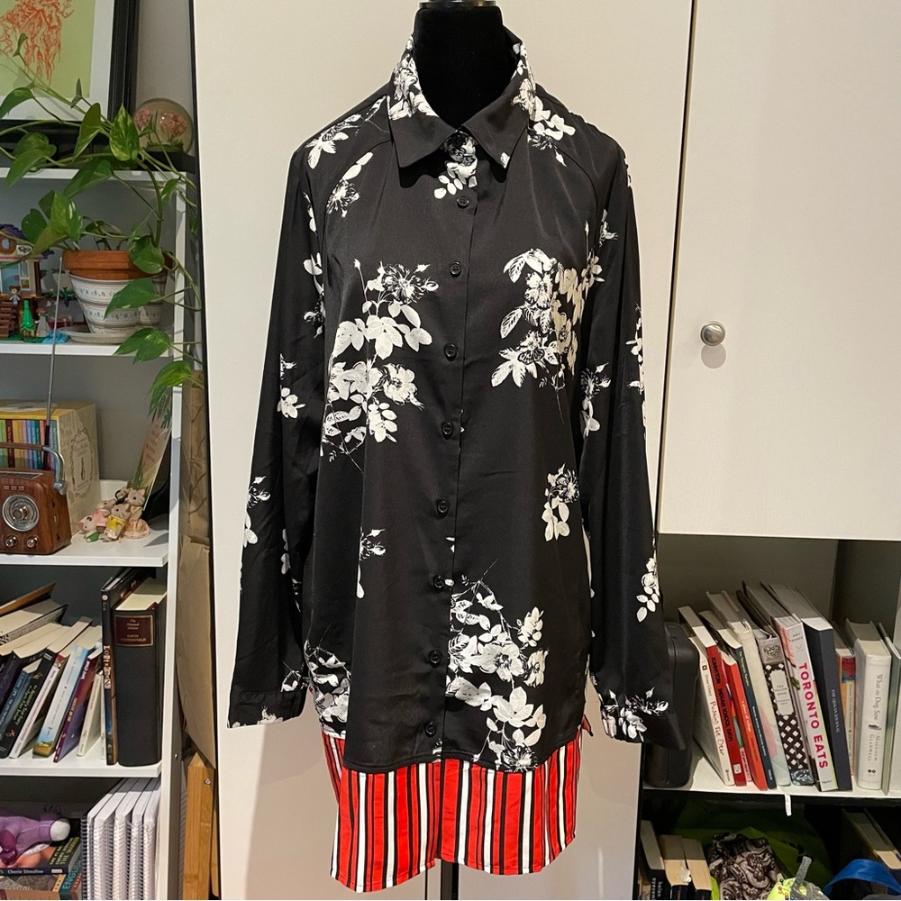 Black and white floral print button down blouse